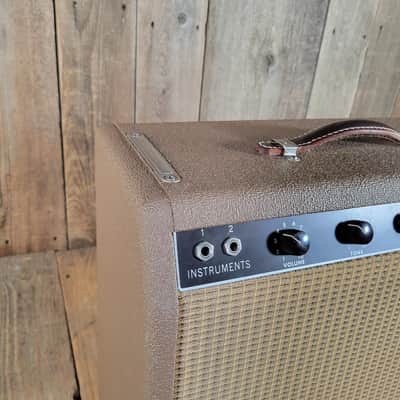 Fender Princeton 6G2 1962 w/ footswitch Near Mint - Brown Tolex image 4