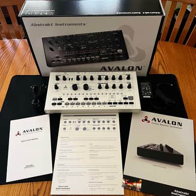 Abstrakt Instruments Avalon Synthesizer 2024 - White image 2