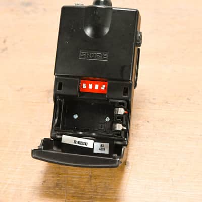 Shure P6HW Wired Bodypack Receiver CG011VW image 3