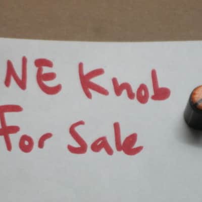 ONE lightly used genuine Boss DF-2 KNOB, fits split shaft shaft (stem) mid 1980s - early 1990s - TOP: orange with black marker // SIDEs: black // hard plastic (NO pedal / NO other items) image 1