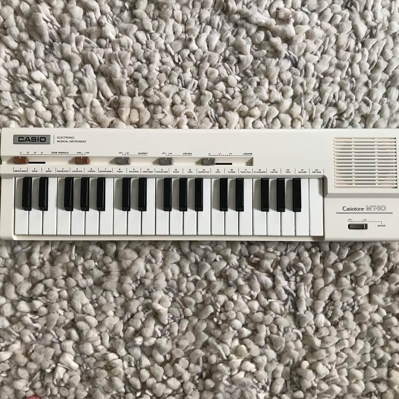 Casio MT-30 Casiotone 37-Key Synthesizer image 1