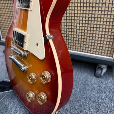 Gibson Les Paul Classic T 2017 - Heritage Cherry Sunburst image 2