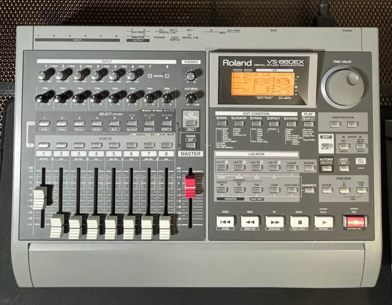 Roland VS-880EX マルチトラックレコーダー Roland VS-880EX Digital Studio Workstation | Reverb