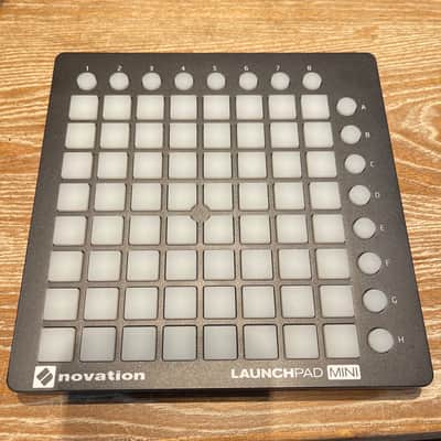 Novation Launchpad Mini MkII