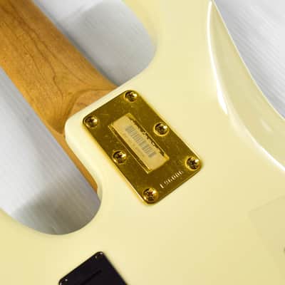 Ernie Ball Music Man StingRay 5 HH with Maple Fretboard - White Pearl image 10