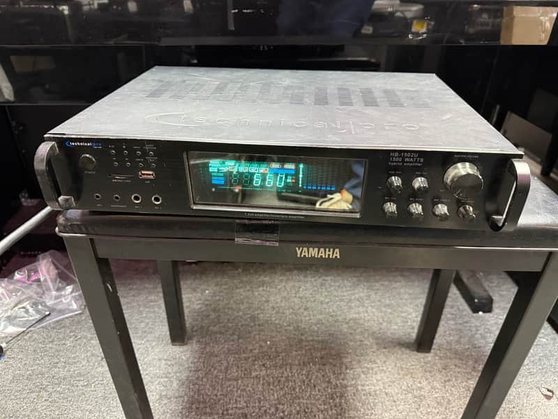 Technical Pro HB1502U Digital Hybrid Amplifier image 1