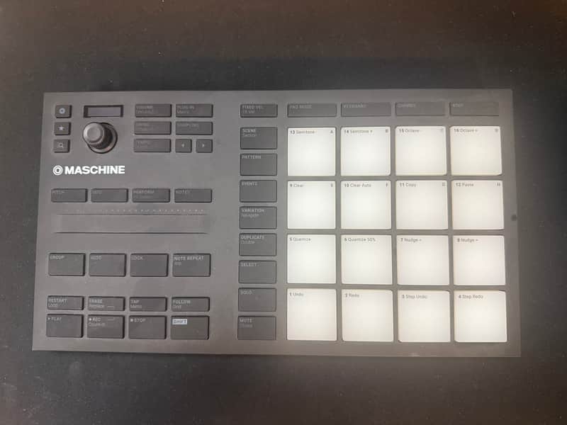 Native Instruments Maschine Mikro MKIII 2017 - Black image 1