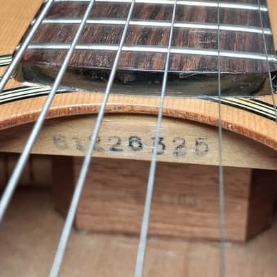 Yamaha FG-325 1977 - Gloss image 12