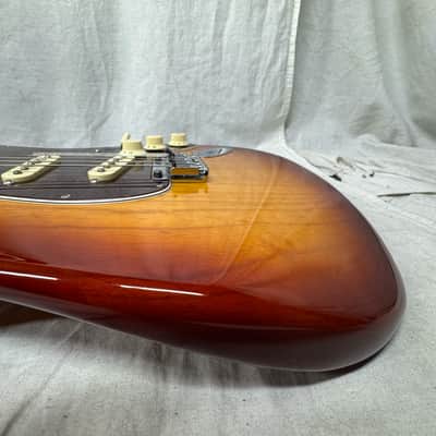 Fender American Stratocaster Guitar with Gator Case 2016 - Sienna Sunburst / Maple neck image 19