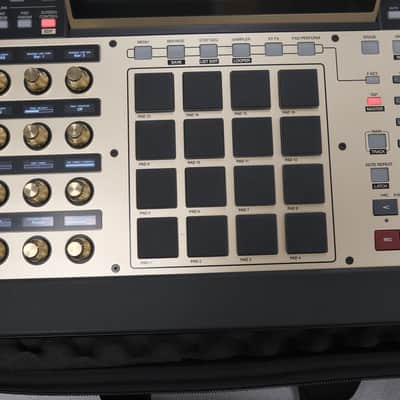 AKAI MPC-X SPECIAL EDITION GOLD SUPER CLEAN WITH COVER AND CASE! image 3