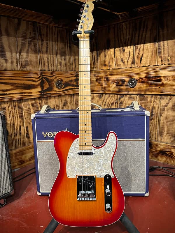 Fender American Deluxe Telecaster with Maple Fretboard 2013 - Aged Cherry Burst