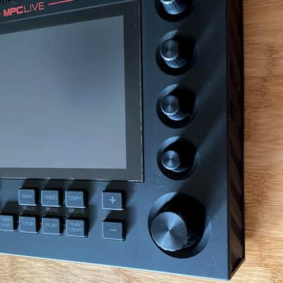 Akai Professional MPC Live Standalone Sampler / Sequencer – Powers On – For Parts / Repair image 4