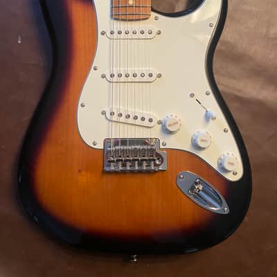 Fender Player 70th Anniversary Stratocaster Anniversary 2023 - 2 Color Sunburst image 3