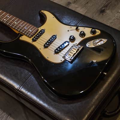 Fender American Deluxe Stratocaster with Rosewood Fretboard 2003 - Montego Black image 7