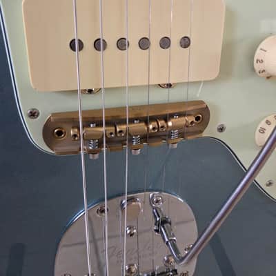 Fender Jazzmaster 60s Vintera 2022 - Ice Blue Metallic image 3