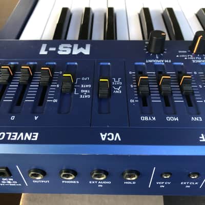 Analog Mono Synth w/ Buit-in Sequencer + KNOBs Bild 16
