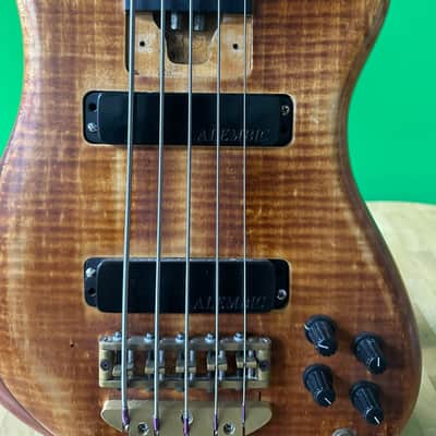 Alembic 5-string Bass Natural image 2