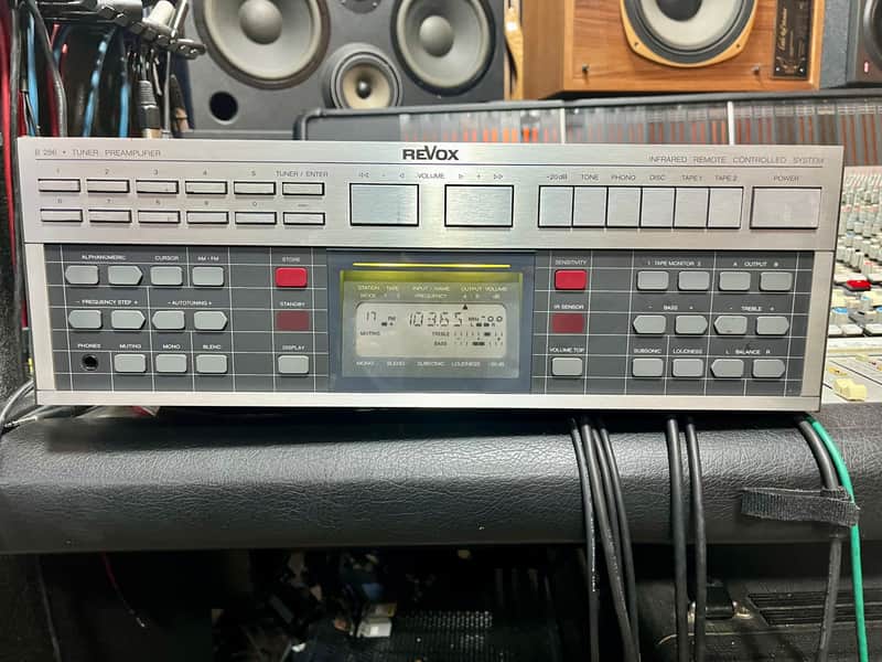 Revox Revox B286 Preamp, Tuner great condition image 1