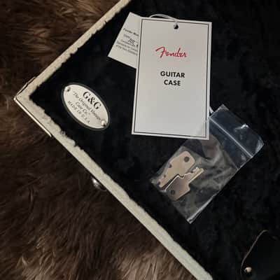 Fender Limited Edition G&G Legacy Series Strat / Tele USA Hard Case - Snake Skin White image 3
