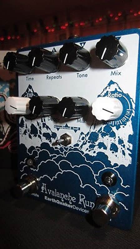 EarthQuaker Devices Avalanche Run Stereo Reverb & Delay with Tap