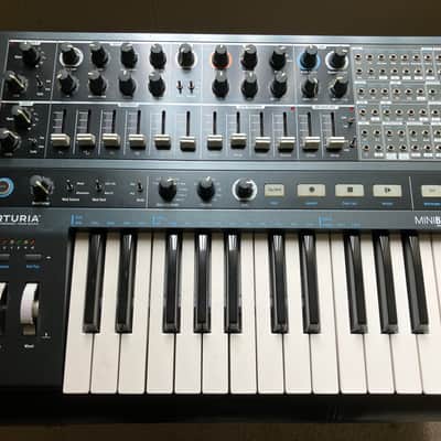Arturia MiniBrute 2 25-Key Synthesizer 2018 - Present - Black image 1