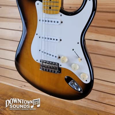 1996 MiJ Fender "FujiGen" '57 Stratocaster Reissue with RR HC, OG Fender Gig Bag, Sunburst, 8lbs 1oz image 3