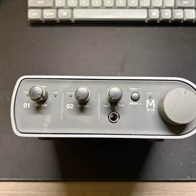 Avid M Box Mini 2010 - Grey image 2