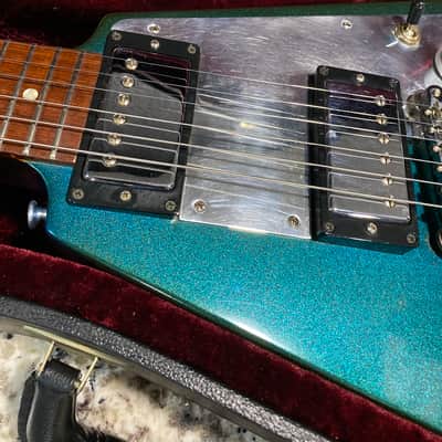 Video! 2002 Gibson '58 Flying V Mahogany Satin Metallic Blue (Aged Green) image 7