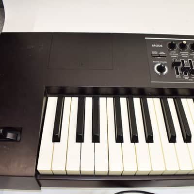 Roland JUNO-DS JUNO-DS88 88-Key Digital Synthesizer Workstation Keyboard image 2