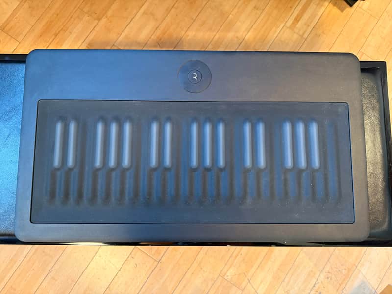 ROLI Seaboard Grand Studio (37) - One not is stucking on MIDI image 1