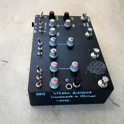 dpFX Pedals - 3-Loop Parallel STEREO Blender / FX Loop switcher [v3.0],  w/ EQ, phase reverse, Tails, headphones-out image 5
