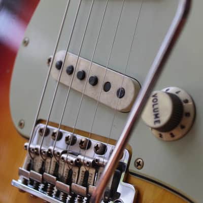 FENDER "Michael Landau Signature 1968 Stratocaster, Round-Laminated Rosewood, Bleached 3-Color Sunburst" HARDCASE, PAPERS, 3, 58 KG image 10