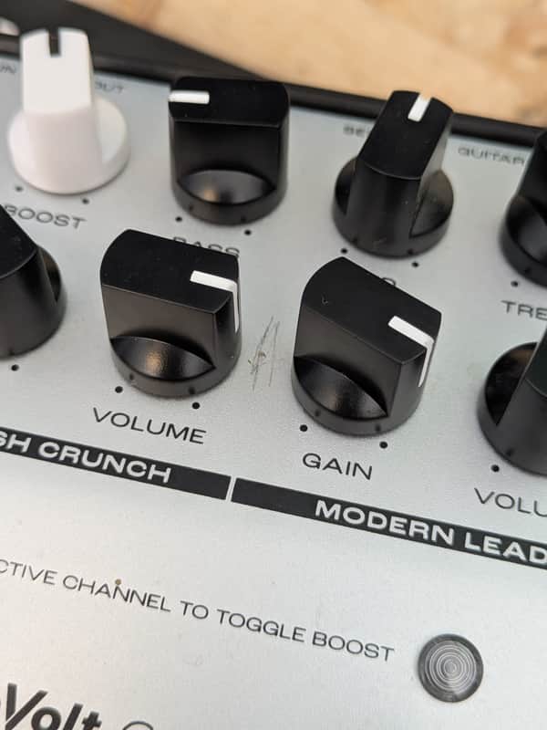 Two Notes ReVolt Guitar