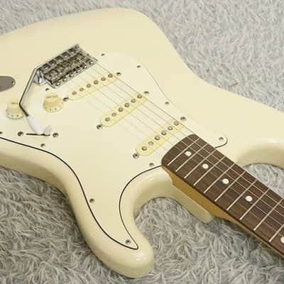 1990’s Fender Japan FUJIGEN Made Stratocaster ST-40 Vintage White finish Made in Japan image 2