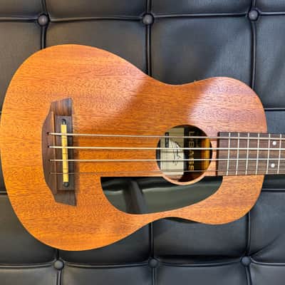 Mint- Kala U-Bass Bakithi Kumalo Signature Acoustic-Electric Bass, Mahogany Natural image 1