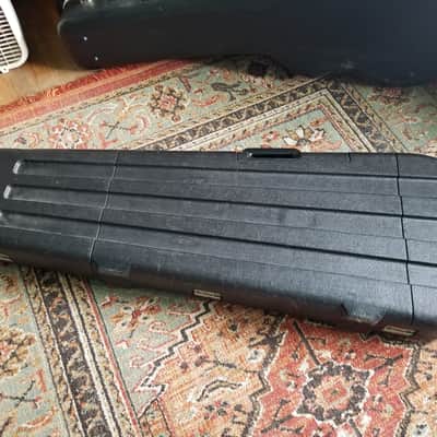 Peavey T-40 Bass Guitar Hard Shell Case - Grey image 3