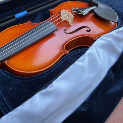Karl Willhelm Model 55 4/4  with case/bow image 10