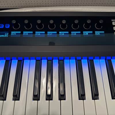 Native Instruments Komplete Kontrol S49 2010s - Black image 5