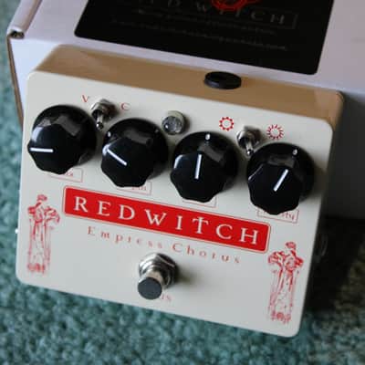 Red Witch Empress Deus 2021 - Present - Cream / Red image 3