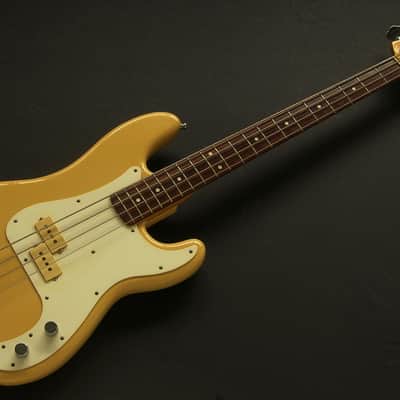 ‘82-‘85 Vintage Fender Precision Bass (P Bass) *Made in USA *Orig Hard Case image 2