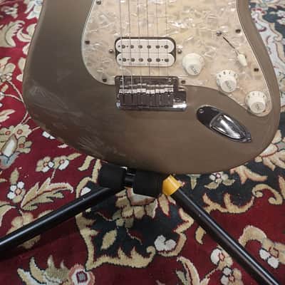 Fender Big Aplple Stratocaster 1997 - Shoreline Gold image 3