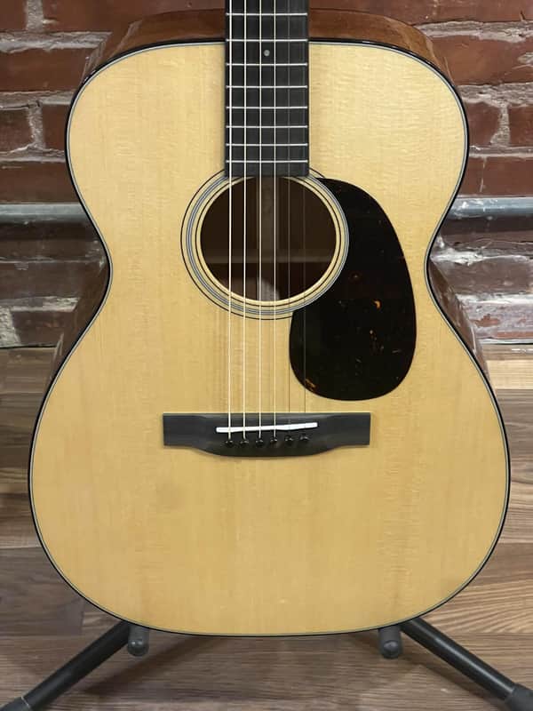 Martin 00-18 Standard Series Acoustic Guitar image 1