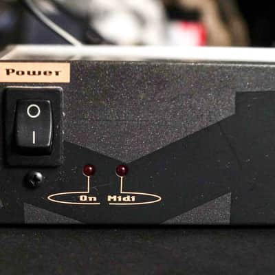 MAM MB33 mk2 early-2000s - black metal rack image 3