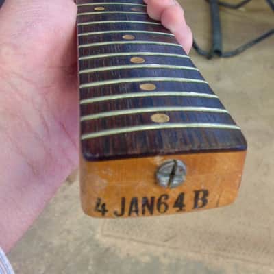 Early 1964 Pre-CBS Fender Jazzmaster — Surf Green, Clay Dots — Gruhn-Appraised image 8