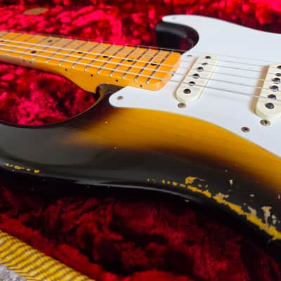 2022 Fender Custom Shop 1957 Reissue Stratocaster Heavy Relic, two-tone sunburst EX image 10