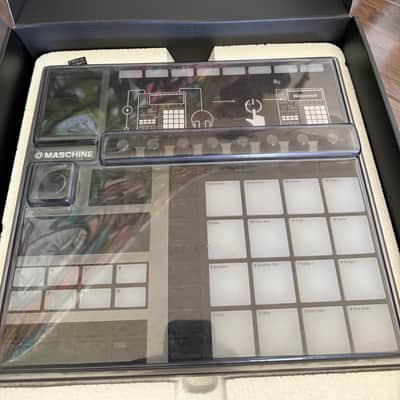 Native Instruments Maschine Plus with decksaver cover & original box image 1