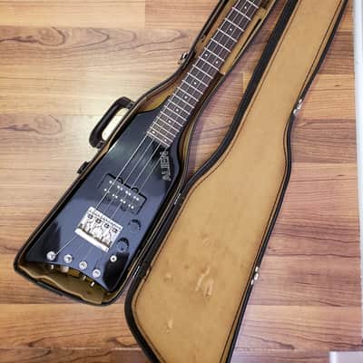 Hondo Alien Bass 80's Black image 7