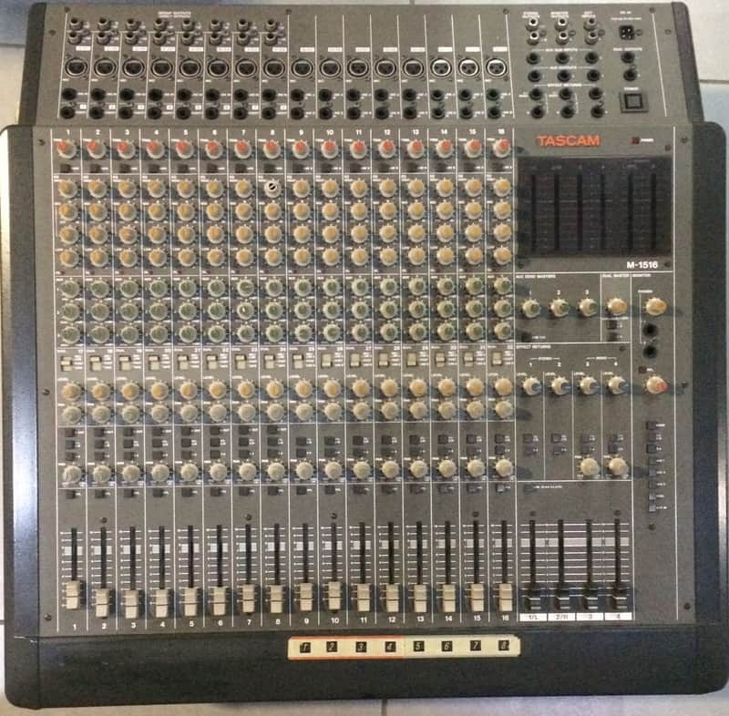 TASCAM M-1516 Mixer Analogico | Reverb Slovenia