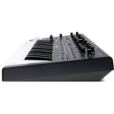Moog Messenger Next Generation Monophonic Analog Synthesizer image 8