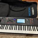 Yamaha MODX6 Synthesizer 2018 bag included!